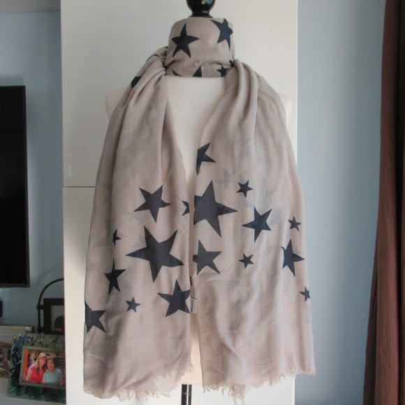 9/11 Memorial Oversized Scarf Patriotic Stars USA Scarf Toupe and Blue Polyester - Picture 4 of 7